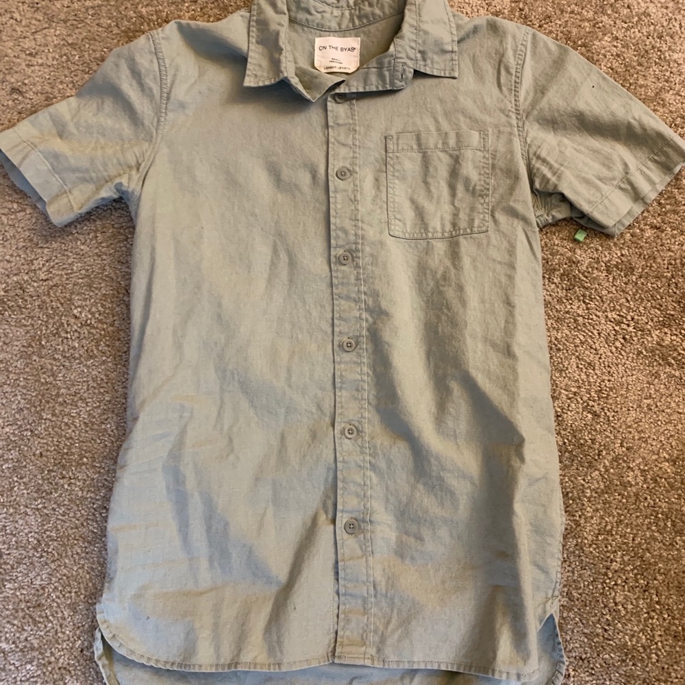 Men’s short sleeve button up shirt